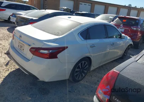 2018 Nissan Altima 2.5 Sl из США, поврежденный, VIN 1N4AL3AP8JC130543